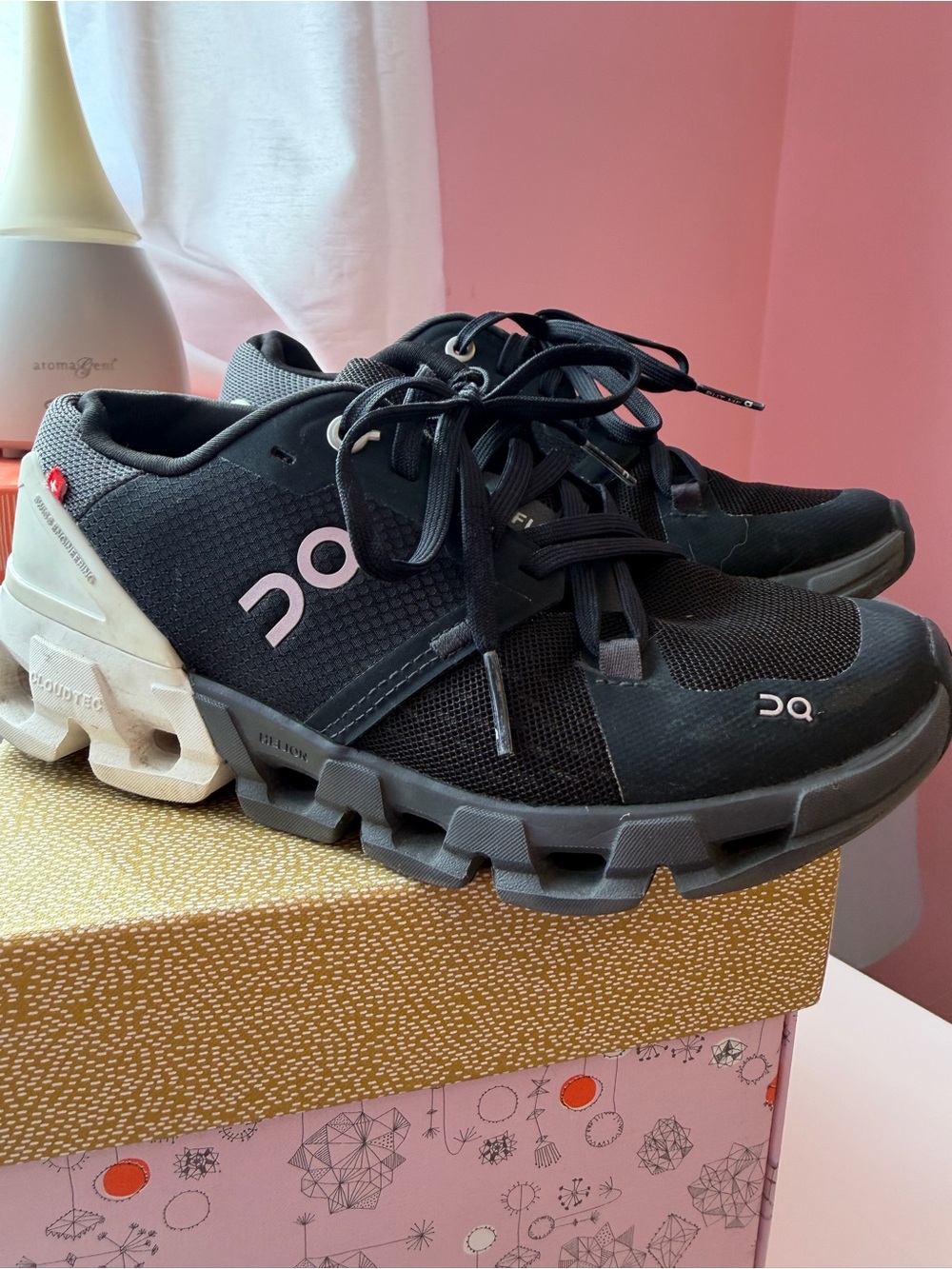 On Running Black and White Cloudflyer 4 Style Athletic Sneakers
